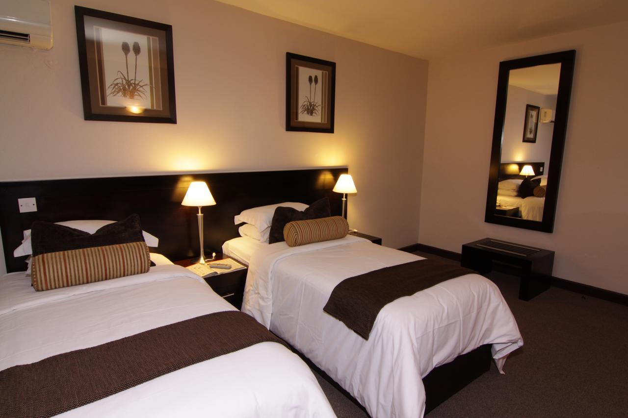 Cresta Bosele Hotel Selebi-Phikwe Extérieur photo