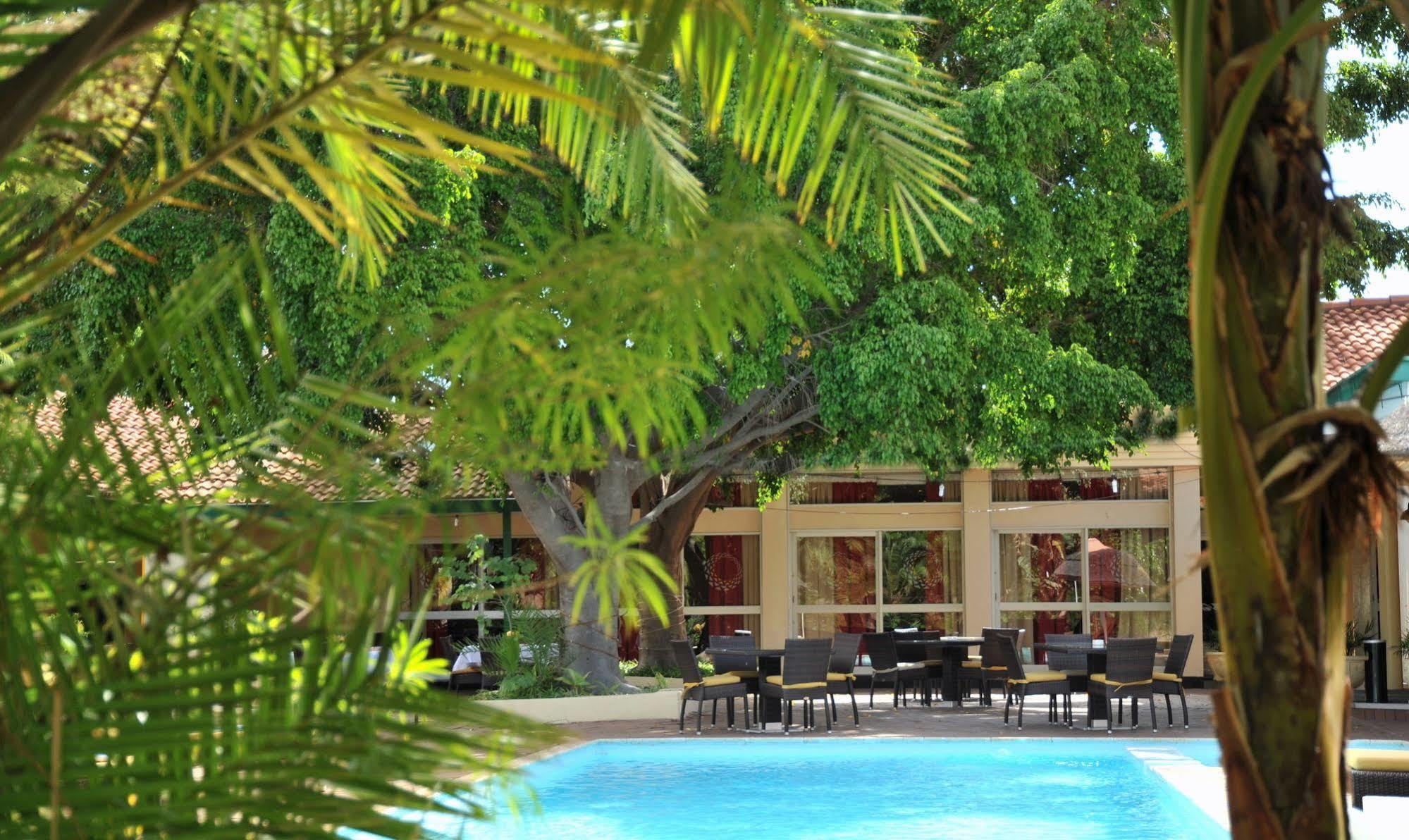 Cresta Bosele Hotel Selebi-Phikwe Extérieur photo